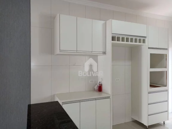 Imagem Casa com 3 dormitórios à venda, 280 m² por R$ 600.000,00 - Jardim Leonora Ll - Itumbiara/GO