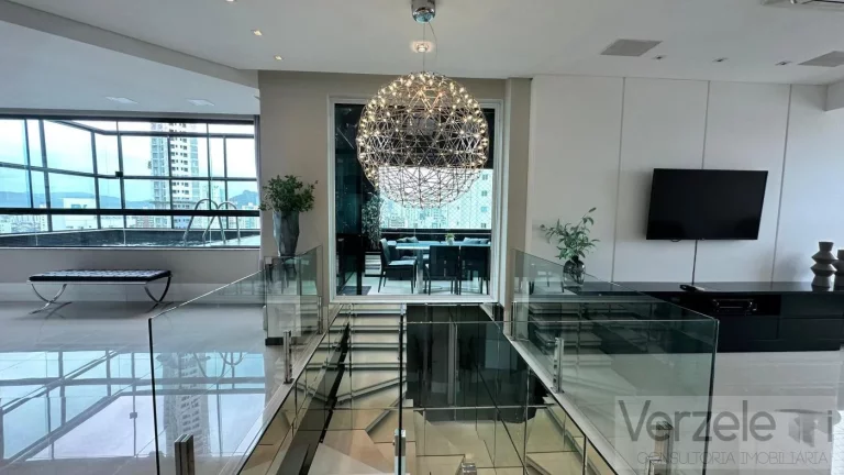 Imagem Cobertura para Venda em Balneário Camboriú / SC no bairro Centro