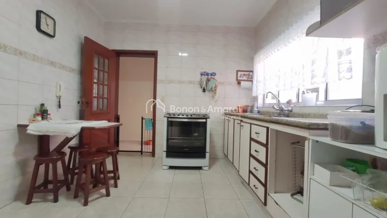 Imagem Casa térrea a venda no bairro Itapoan, Paulínia.

Excelente casa térrea com 540 metros de terreno...