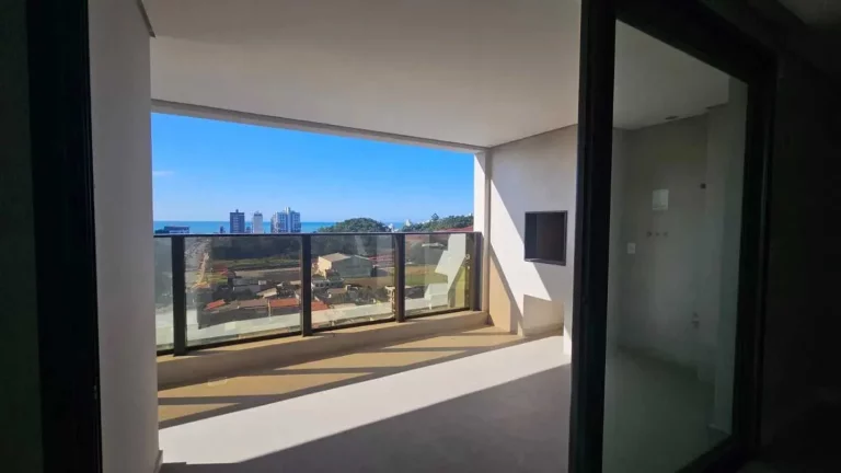 Imagem Apartamento sem mobilia com 3 dormitórios sendo 2 suítes e 3 vagas de garagem em Itajaí