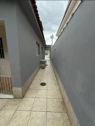 Imagem Casa para Venda em Rio de Janeiro, Campo Grande, 2 dormitórios, 1 banheiro, 3 vagas