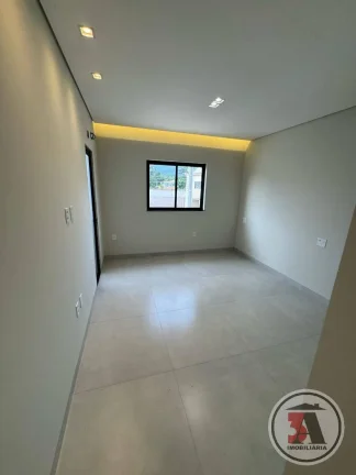 Imagem Resid. Parintins Sobrado c/ 200m2 e piscina