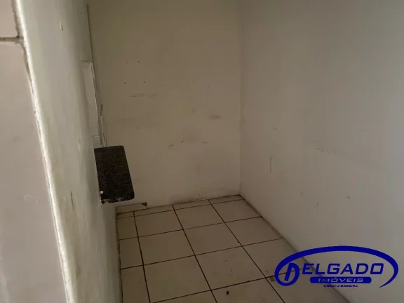 Imagem DELGADO aluga LOJA COMERCIAL no Centro de Itaborai, 160 m de área coberta e 130 m descoberta, Itaborai