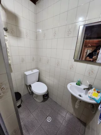 Imagem VENDO LINDO SOBRADO COM 03 DORMITÓRIOS NO RESIDENCIAL INGAI!