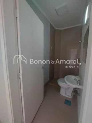 Imagem Casa incrível à venda em um condomínio de alto padrão em Valinhos, com localização privilegiad...