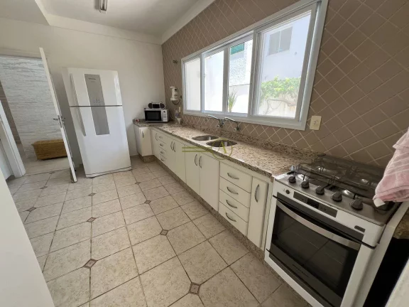 Imagem Sobrado luxuoso de alto padrão à venda condomínio Bougainville frente praia