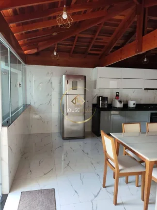 Imagem Casa 4 quartos ( 1 suíte), 2 vagas, Villa Branca Jacareí.