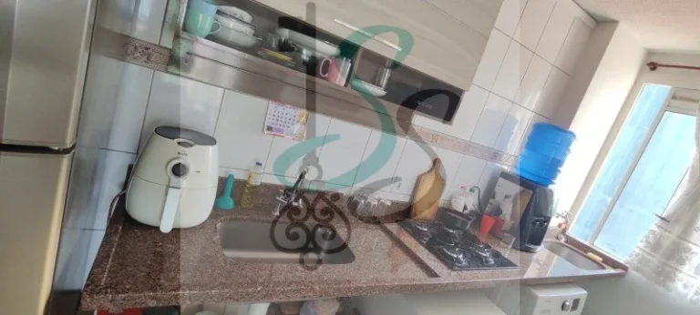 Imagem Venda de Apartamento na Vila Marieta, Campinas. 2 dormitórios, sala com sacada, cozinha lavanderia, banheiro, vaga de garagem descoberta, 49 m² útil