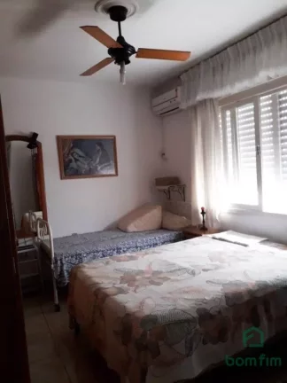 Imagem Casa para venda, 4 quarto(s), Bairro Medianeira, Porto Alegre/RS. - CA2714