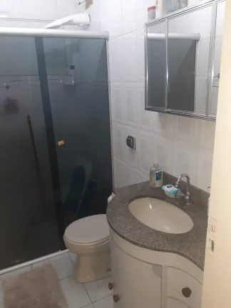 Imagem Apartamento com sala ampla, sacada, 3 dormitórios, sendo 1 suíte, 2 com armários embutidos, cozin...