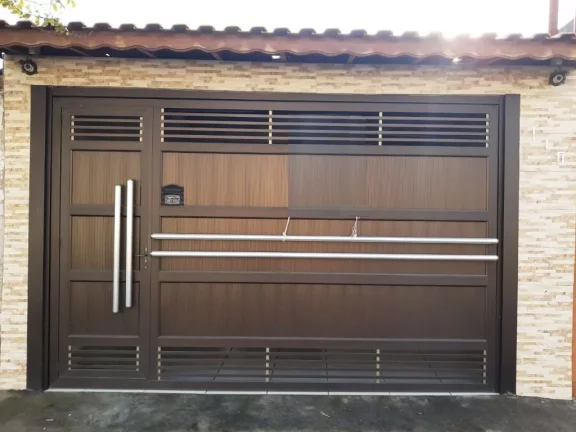 Imagem Casa à venda na Avenida Brasília, próxima ao mercado Nagumo