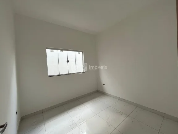 Imagem Ampla casa nova - 1 suíte e 2 quartos