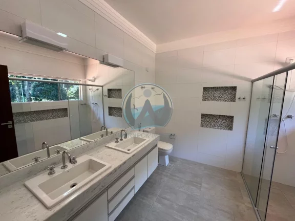 Imagem Imperdível Casa à Venda em Ubatuba-SP: 6 quartos, 4 suítes, 3 salas, 5 banheiros, 7 vagas, 753,00m²!
