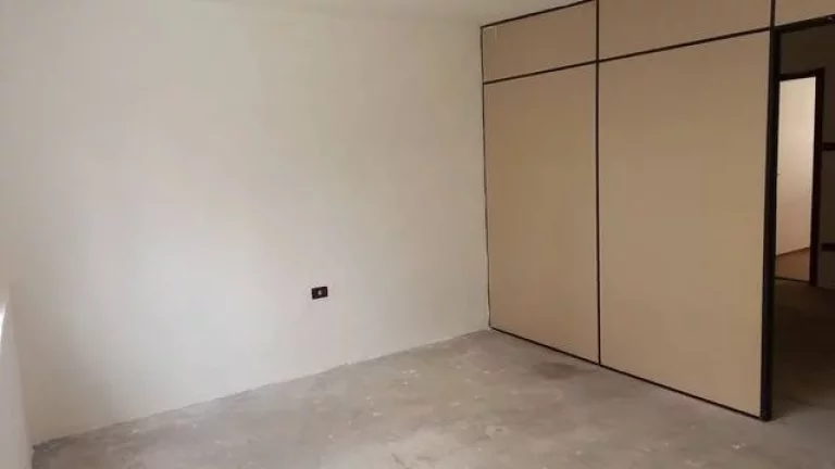 Imagem Casa para Salão e Apartamento no piso Superior comercial Centro S.A