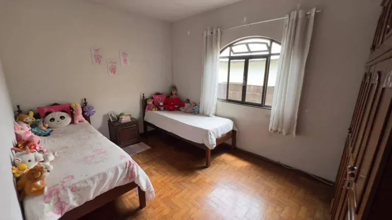 Imagem Excelente Oportunidade! Casa à venda, com 3 quartos, 100m2 no bairro Grogotó