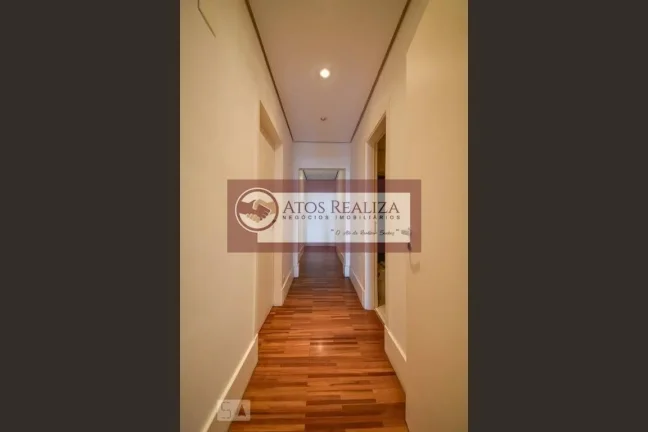 Imagem Espaçoso apartamento com sacada em Real Parque - São Paulo | 185m², 3 quartos, 2 suítes, 5 banheiros | Venda e locação por R$1.300.000