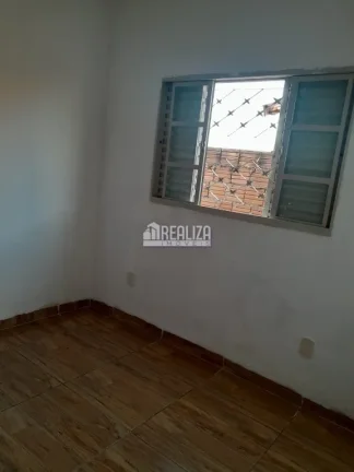 Imagem Vende-se casa com dois quartos no Bairro Monte Castelo- Igarapava/SP