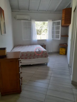 Imagem CASA A VENDA DENTRO DE UM PEQUENO CONDOMÍNIO, COM 3 DORMITÓRIOS, 2 BANHEIROS E COZINHA COM ÁREA GOURMET