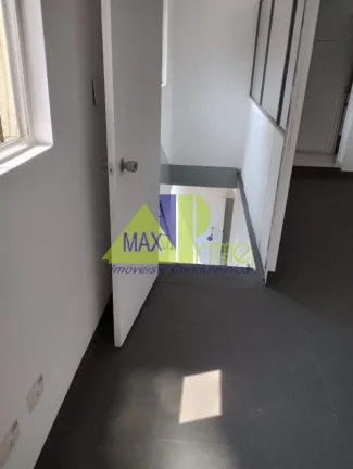 Imagem Galpão Comercial para Locação na Vila Guilhermina, São Paulo-SP: 468m² de Área Disponível!