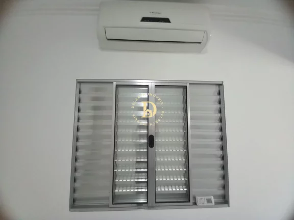 Imagem Casa - Parque Industrial - SJC - SP - 3 Dormitórios - (1 Suíte ) 120m²