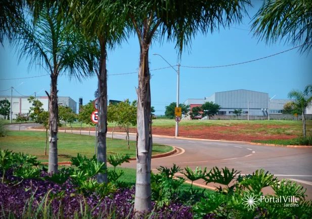 Imagem Terreno á venda c/ 250m², Bairro Portal Ville Jardins - Boituva/SP