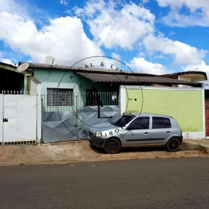 Imagem Casa de Esquina com ponto comercial: Conforto e Oportunidade de Negócio!