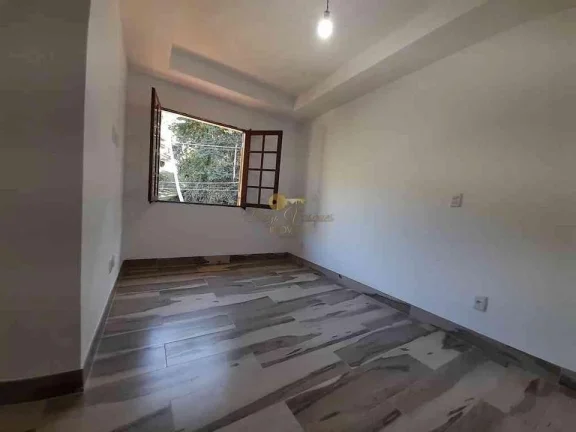 Imagem Casa em Condomínio para Venda em Teresópolis / RJ no bairro Três Córregos