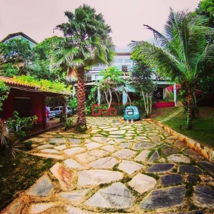 Imagem Mansão de Alto Padrão na Ferradura, Búzios – Casa com 6 Suítes e Vista Maravilhosa