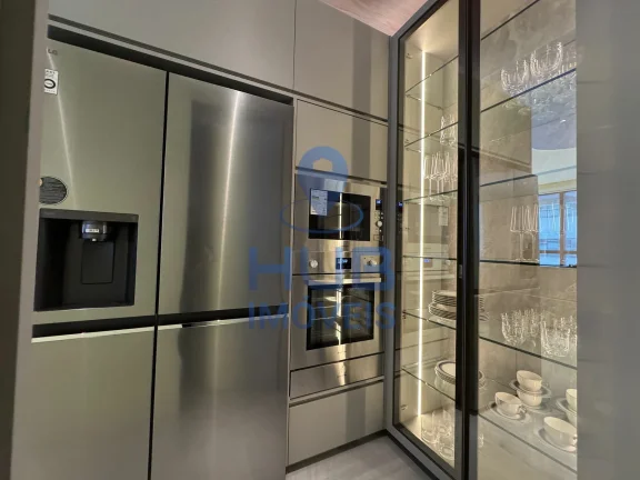 Imagem Apartamento com 4 dormitórios à venda sendo 4 suítes, 180.7 m² por - R$ 7.575.832,18 - Centro - Bal. Camboriú/SC