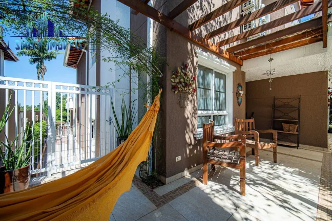 Imagem Casa com 4 dormitórios, sendo 4 suítes para venda - Granja Viana (no miolo)
