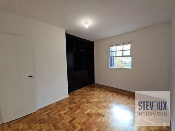 Imagem Casa de Vila reformada e muito ensolarada na Vila Olímpia