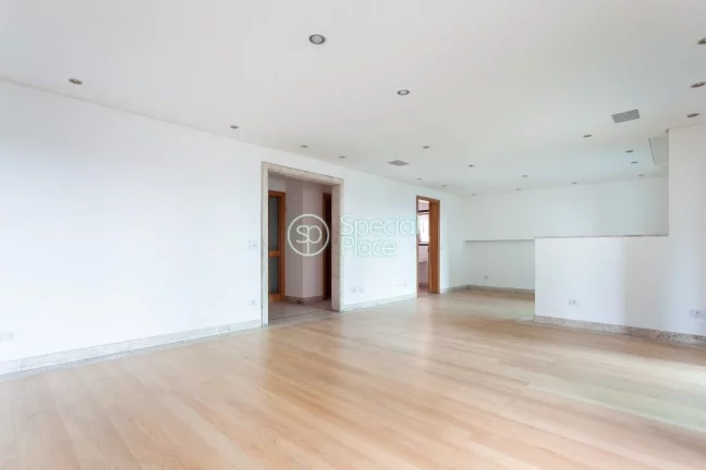 Imagem Excelente apartamento com 202m² em Higienópolis. Living super espaçoso, varanda com uma vista inc...