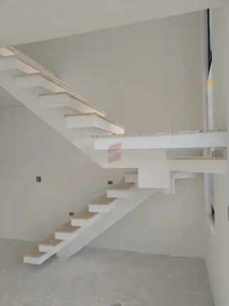 Imagem SOBRADO com 3 dormitórios à venda por R$ 699.000,00 no bairro Capão da Imbuia - CURITIBA / PR