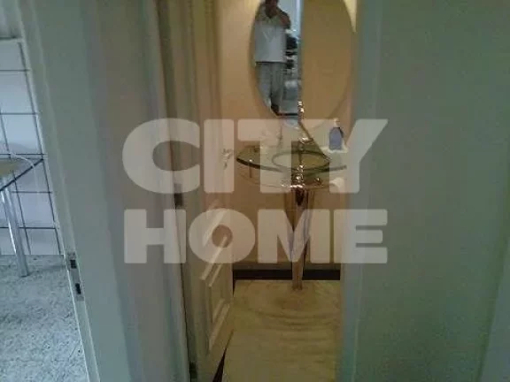 Imagem Cobertura com 380m² na Vila Nova Conceição. Amplo living em madeira tábuas de ipê em "L" para 0...