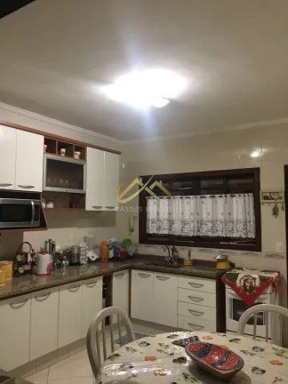 Imagem ÓTIMA CASA EM CONDOMINIO FECHADO COM SEGURANÇA, LAGO E RIO...