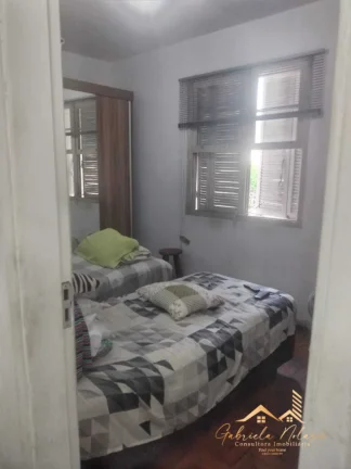 Imagem Apartamento de dois dormitórios em prédio de 3 andares