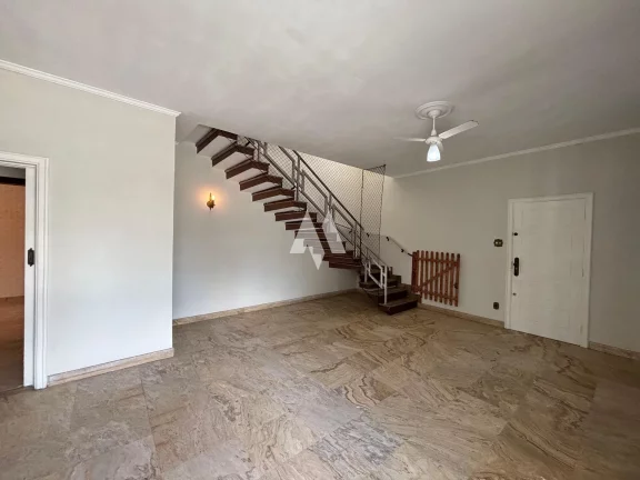 Imagem Casa para locação 5 dormitórios - 7 vagas - Ponta da Praia em Santos