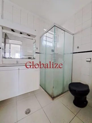 Imagem Apartamento à venda com 108m², 3 quartos, 3 banheiros, sala ampla, quadra da praia, garagem por R$495.000,00 no Boqueirão em Santos