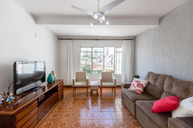 Imagem Sobrado na Lapa Sobrado que vem de família! Passou pelos bisavós, avós, pais e hoje ocupado pela quarta geração...