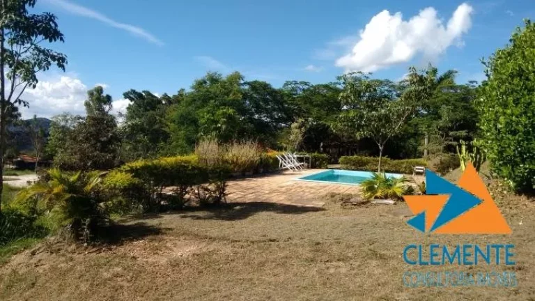 Imagem Sítio de 42.100 m2, área urbana, 3 casas, Sta Luzia-MG