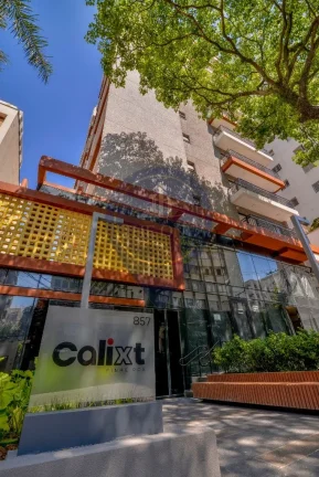 Imagem Studio de luxo à venda em Pinheiros, São Paulo-SP: 1 quarto, 2 salas, 1 banheiro, 28m² de pura elegância!