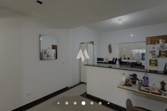 Imagem Casa à venda com 180m², 3 suítes e 5 vagas - São Paulo