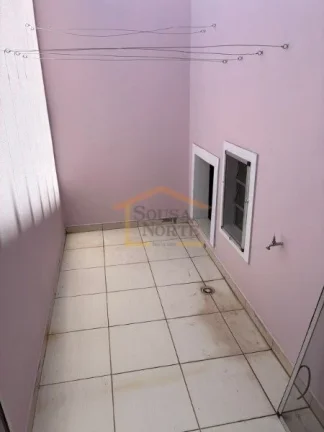 Imagem Sobrado com ambientes amplos e bem distribuídos, 3 dormitórios, sendo 3 suítes, salas de estar e ...