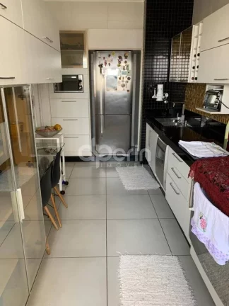 Imagem APARTAMENTO À VENDA - CENTRO
