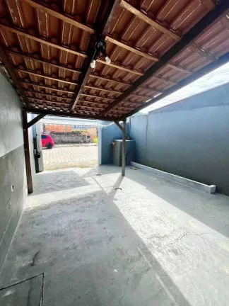 Imagem Casa geminada de 2 quartos no bairro Espinheiros, em Itajaí/SC