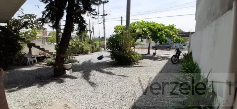 Imagem Casa / Sobrado para Venda em Camboriú / SC no bairro São Francisco de Assis