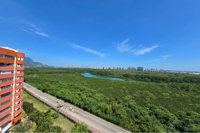 Imagem Apartamento de 3 Suítes com Vista Livre e Andar Alto no Condomínio Vila do Pan