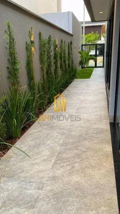 Imagem A casa possui 

- 3 suítes plenas sendo 1 master
- Sala 
- Cozinha 
- Área de serviço 
- 4 banhei...
