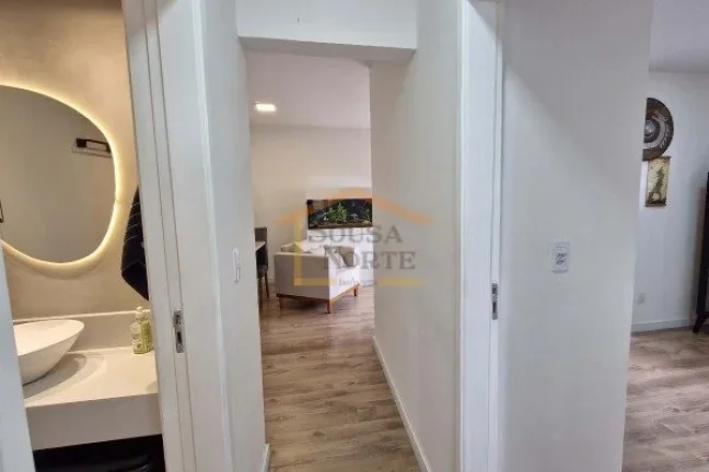Imagem Apartamento reformado com 67 m² de área útil, composto por 3 dormitórios, sendo um espaço para ...