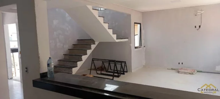 Imagem Casa à venda com 3 quartos, sendo uma suíte no Chacur, em Várzea Paulista - SP.